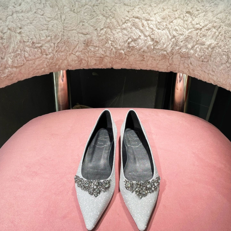 roger u1u1er flat shoes